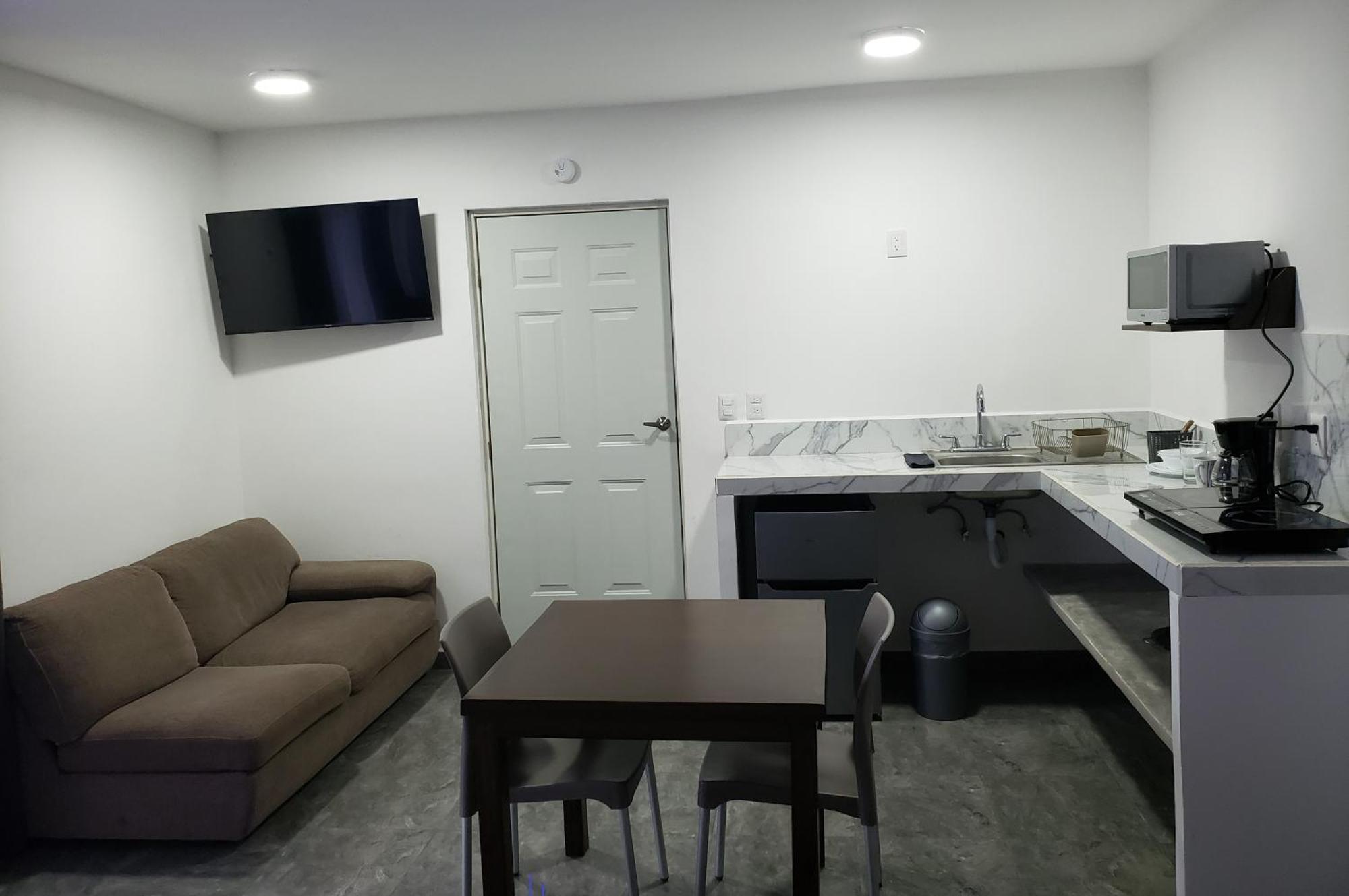 Casa Aura - King Suite With Kitchen And Balcony - 1St Floor Исла Мухерес Екстериор снимка